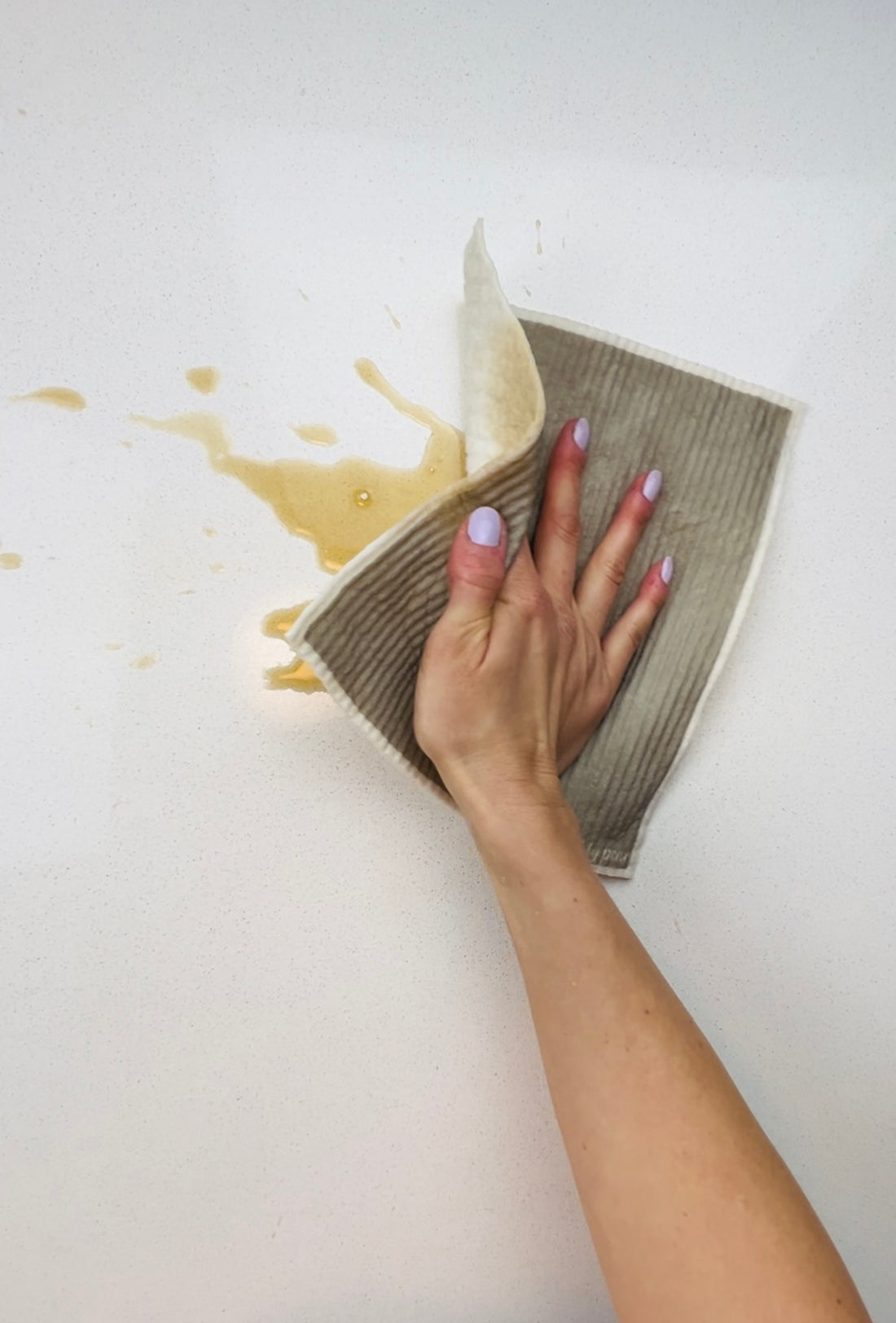 Saying Goodbye to Single-Use: Why Reusable Paper Towels are the Future of Sustainable Living.